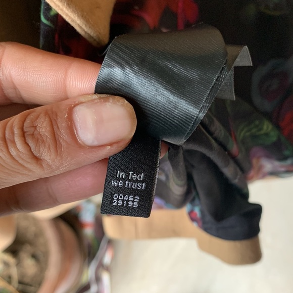 TED BAKER London coat. Camel color. Rose gold trimmings. Winter coat - Picture 12 of 17